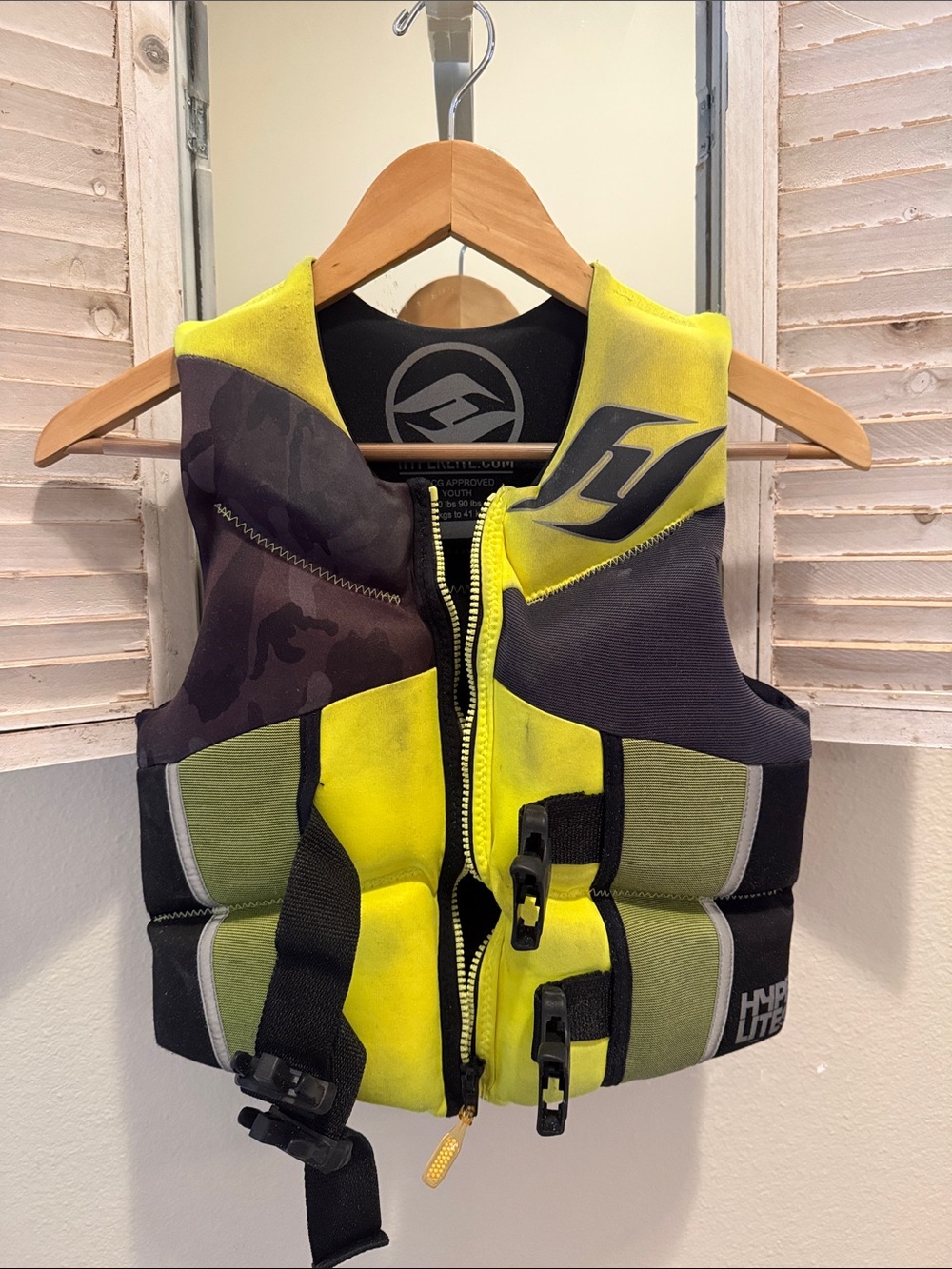 Hyperlite Youth Life Vest - Neon Yellow & Black